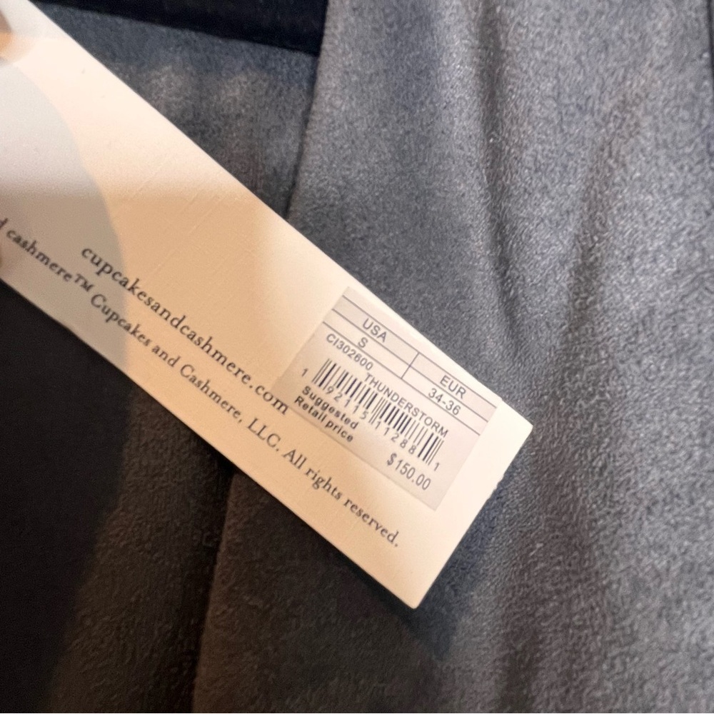 Cupcakes & Cashmere | The Holy Jacket - Picture 4 of 5